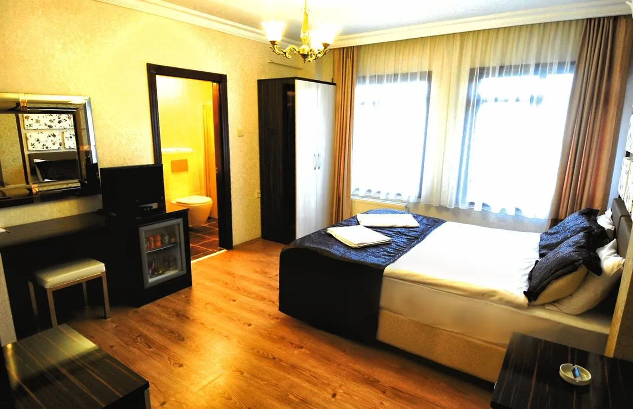 Parlamenter Hotel Ankara 2*,